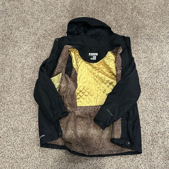 Columbia Insulated Coat Shell - Picture 2 of 4